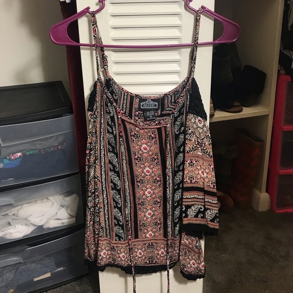 Tank with off the shoulder sleeves